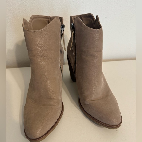 Altar’d State Ankle Boots Size 8 - Picture 2 of 10